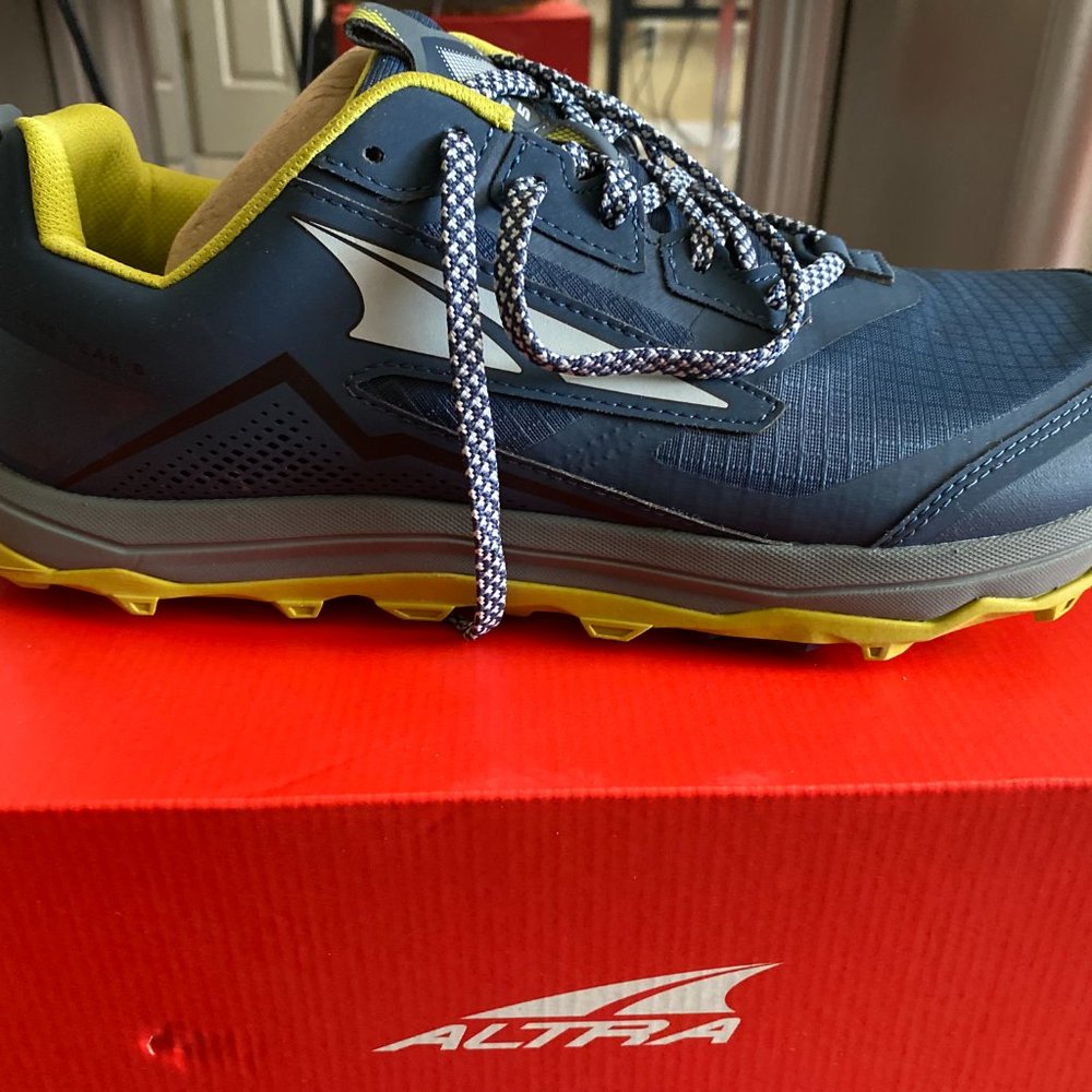 Altra Peak 5 size 11.5 NEW Hiking Shoes